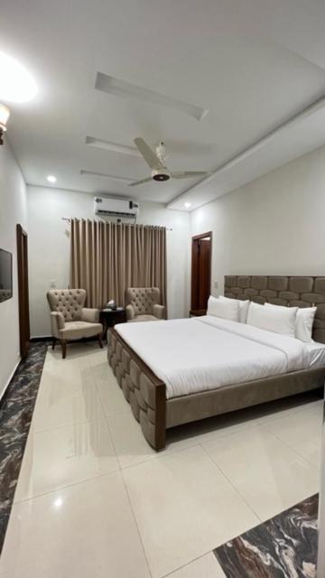 Grand Royal Bed & Breakfast Islamabad Exterior photo