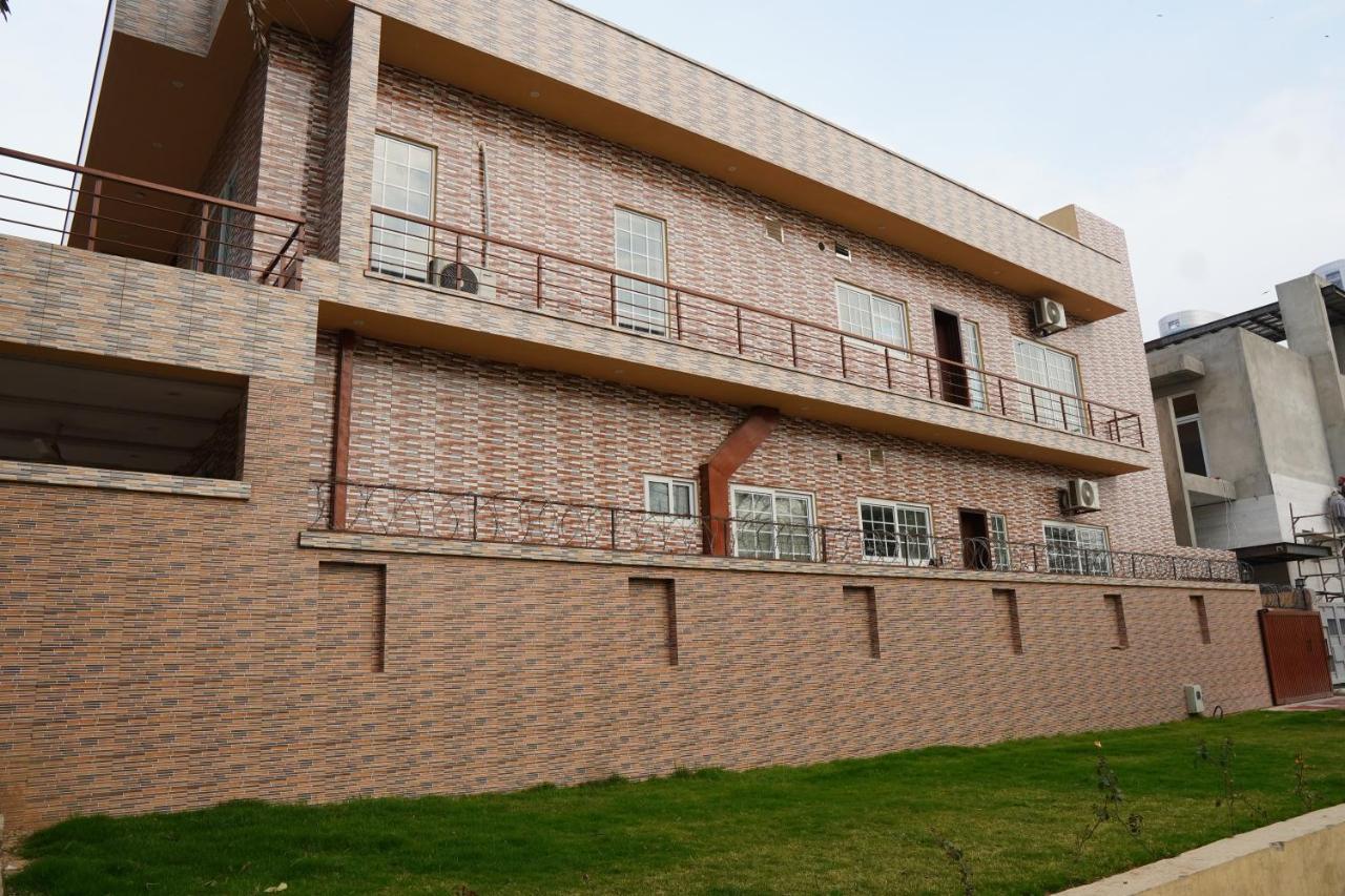 Grand Royal Bed & Breakfast Islamabad Exterior photo