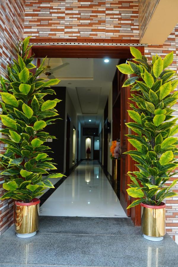 Grand Royal Bed & Breakfast Islamabad Exterior photo